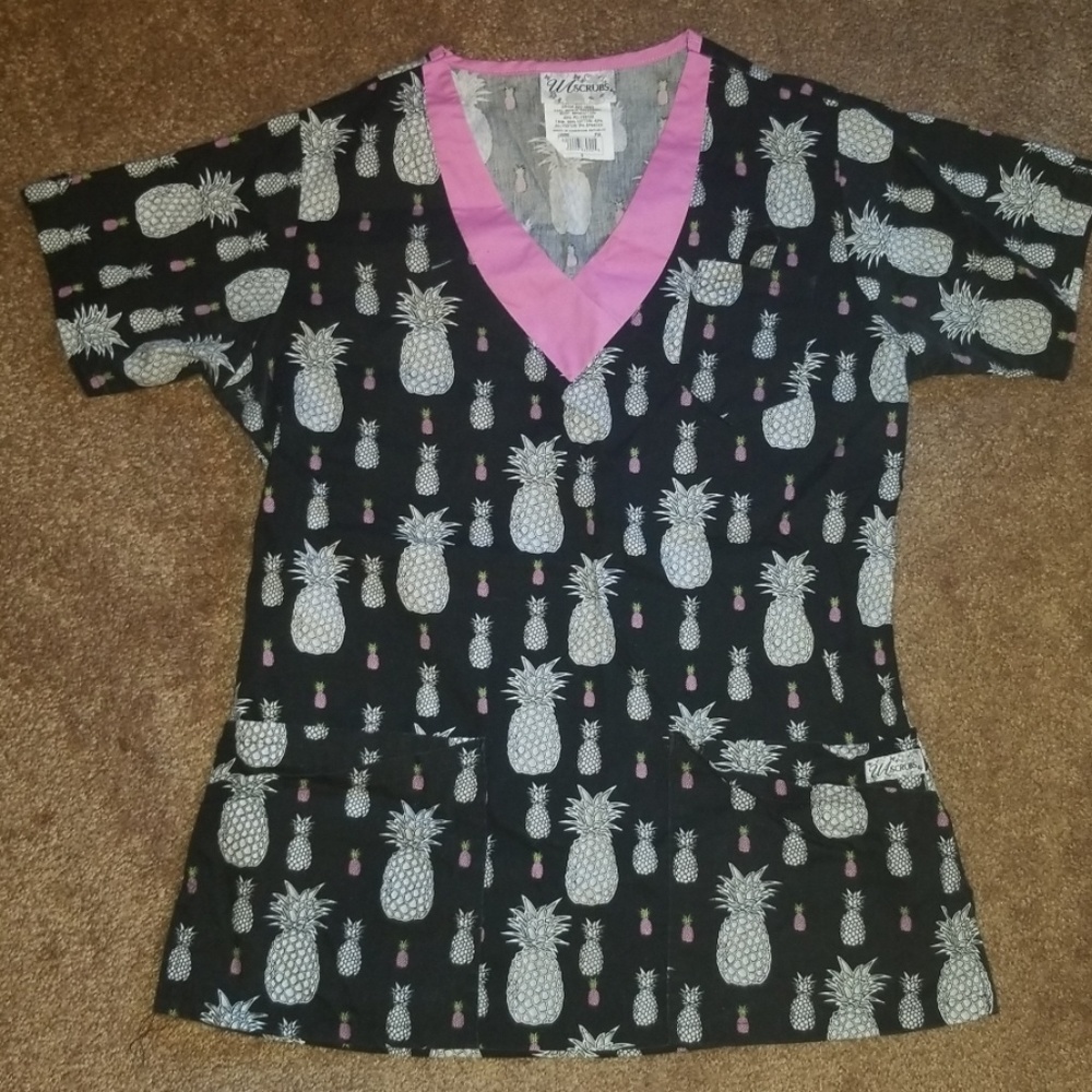 UA Scrub Top